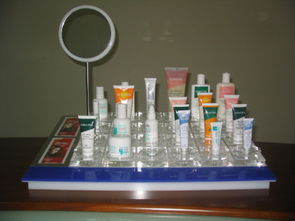 廣州化妝品展示架制作廠家 品質與創(chuàng)意的完美結合